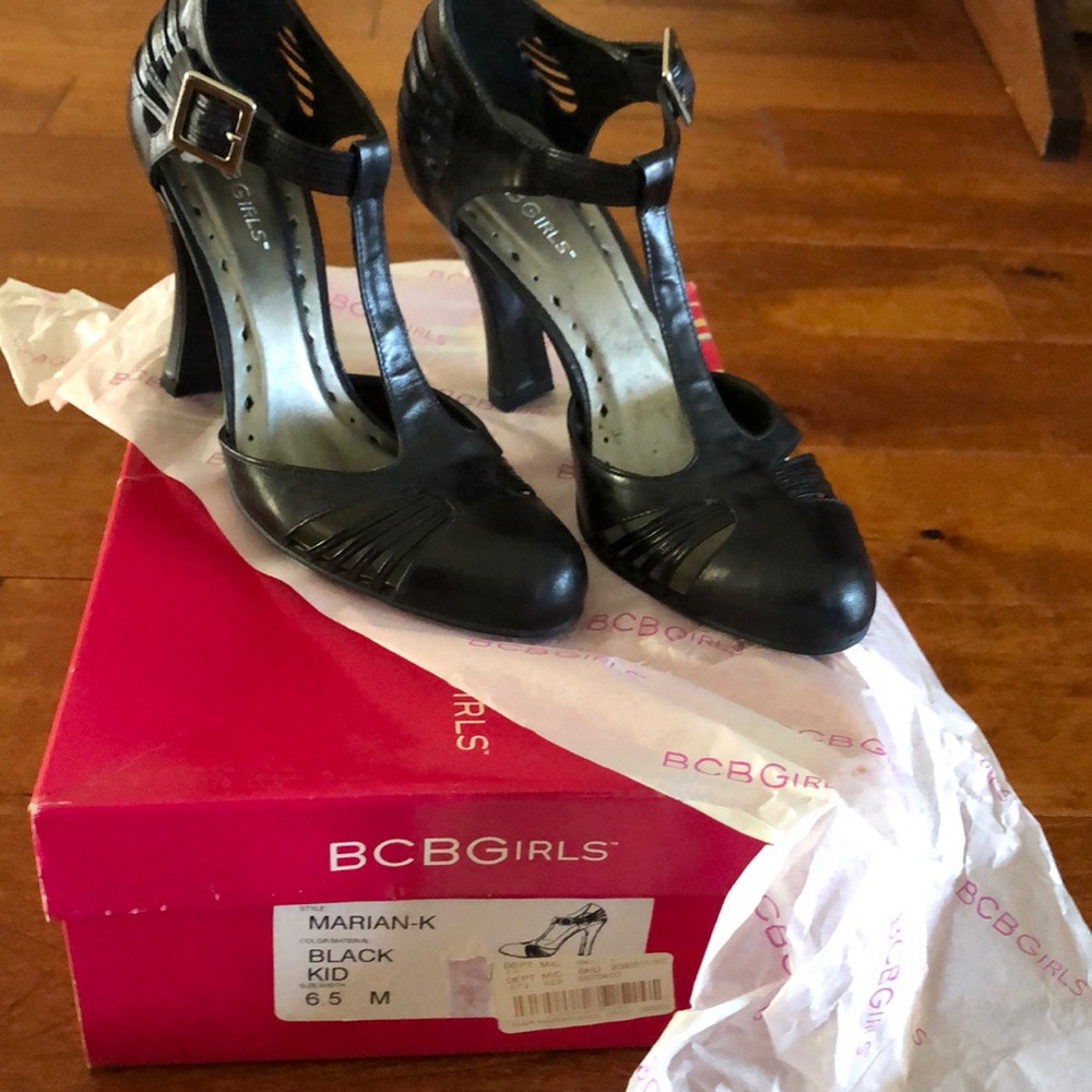 BCBG shoes